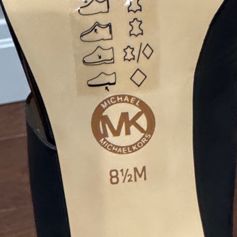 NWT Michael Michael Kors Black and Gold Rochelle Open-Toe Heels Size 8.5 - Picture 6 of 6